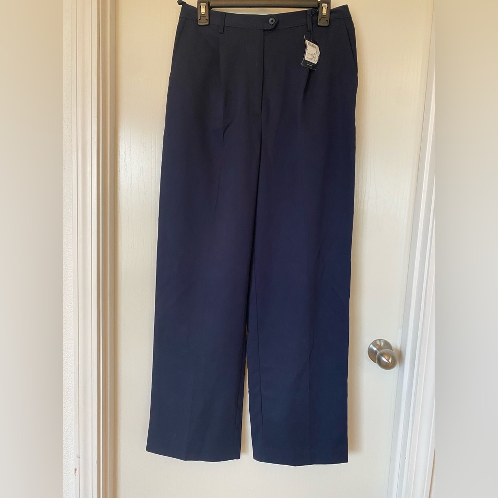 IZOD women’s golf pants NWT